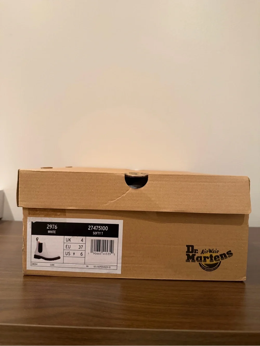 Dr.Martens 2976 Women’s Softy T Leather White Chelsea Boots
